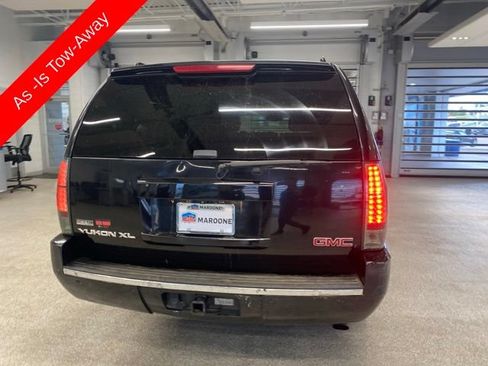 Used 2010 GMC Yukon XL Denali AWD/4WD image 6