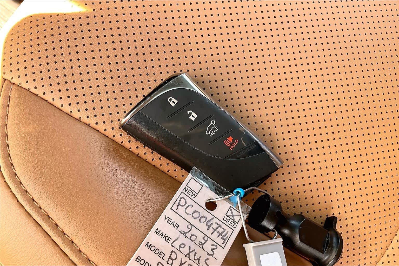 Used 2023 Lexus RX 350 Premium w/ Accessory Package (A2) FWD image 15