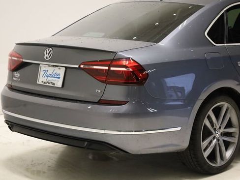 Used 2017 Volkswagen Passat 1.8T R-Line image 5