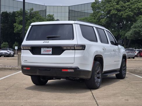 New 2026 Jeep Grand Wagoneer Limited AWD/4WD image 6