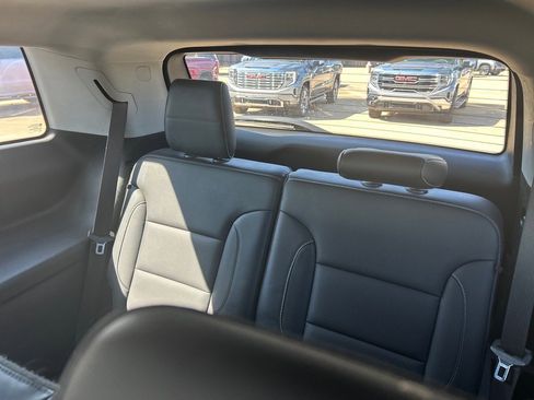 Used 2018 GMC Acadia SLT image 14