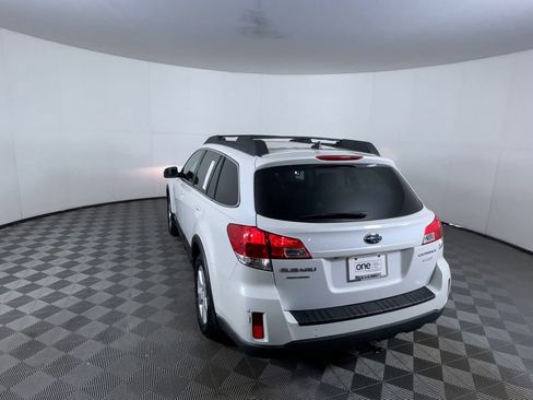 Used 2011 Subaru Outback 2.5i Limited AWD/4WD image 7