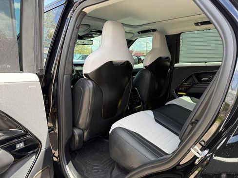 Used 2024 Land Rover Range Rover Sport AWD/4WD image 10