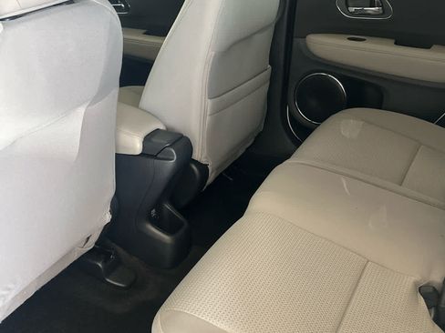 Used 2022 Honda HR-V EX image 16