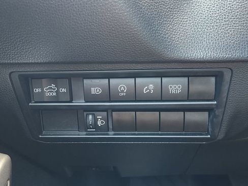 Used 2022 Toyota Tundra SR5 AWD/4WD image 24