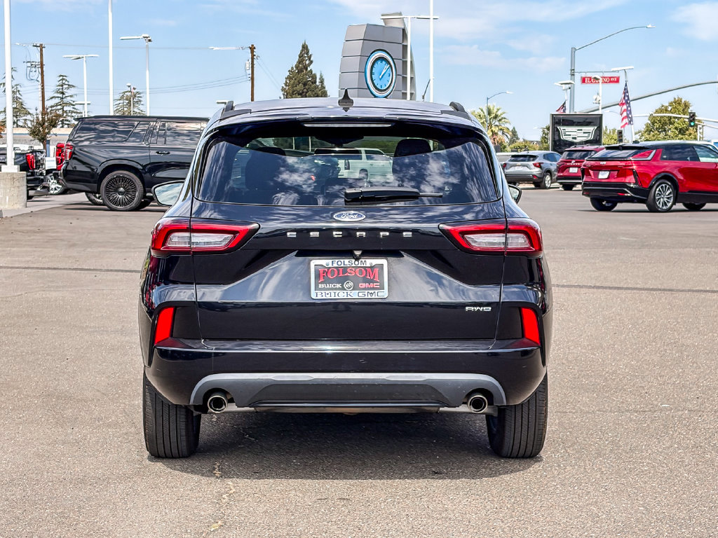 Used 2024 Ford Escape ST-Line AWD/4WD image 3