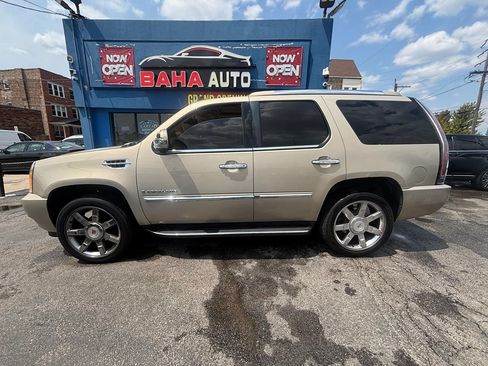 Used 2008 Cadillac Escalade AWD image 4