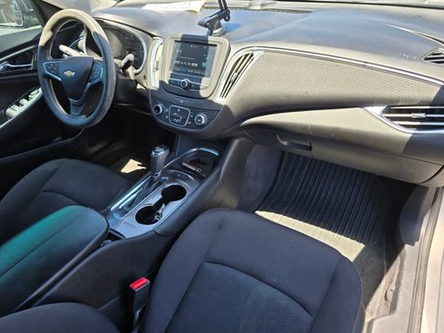 Used 2018 Chevrolet Malibu LT FWD image 11