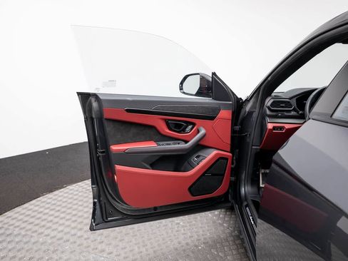 Used 2023 Lamborghini Urus S image 27