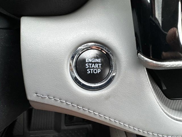 Used 2023 Toyota Highlander Platinum AWD/4WD image 16