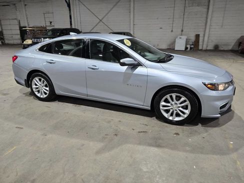 Used 2017 Chevrolet Malibu LT w/ Driver Confidence Package image 16