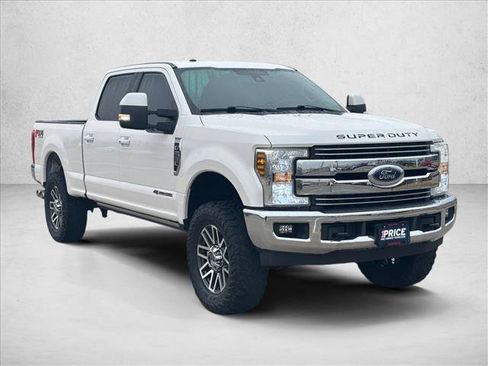 Used 2018 Ford F250 Lariat w/ Lariat Ultimate Package image 3