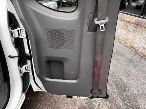 Used 2017 Nissan Frontier S image 17