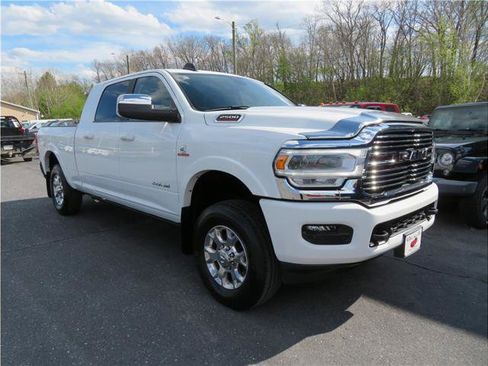 Used 2022 RAM 2500 Laramie image 1