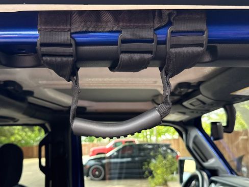 Used 2019 Jeep Wrangler Unlimited Sahara AWD/4WD image 37