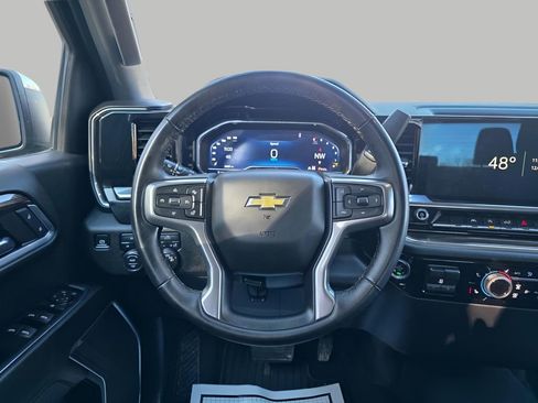 Used 2025 Chevrolet Silverado 1500 LT image 19