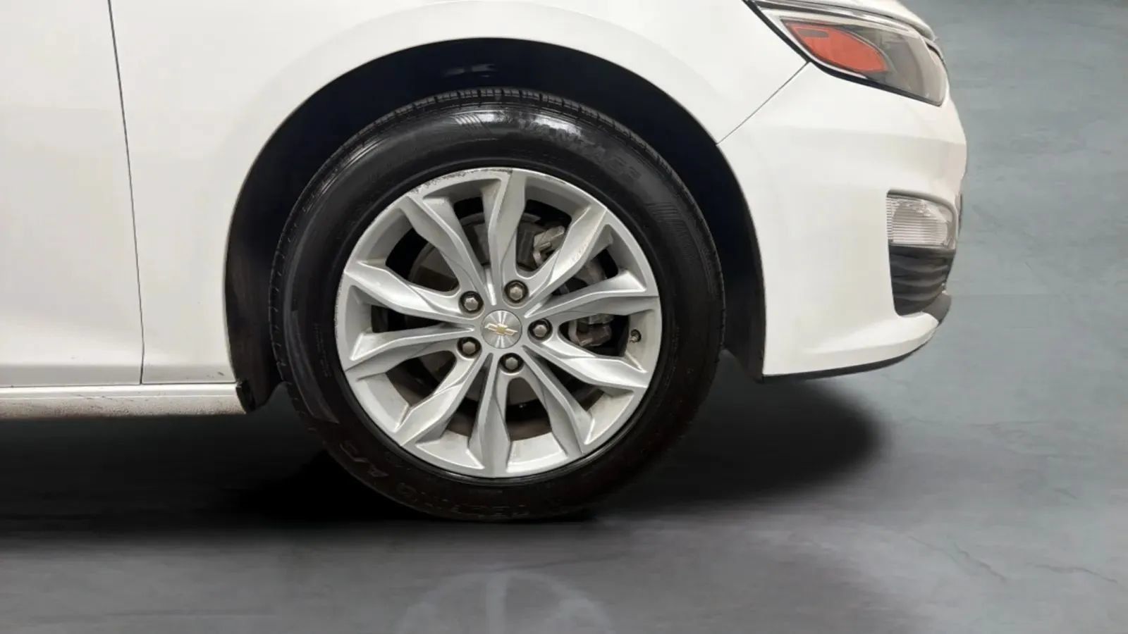 Used 2021 Chevrolet Malibu LT FWD image 26