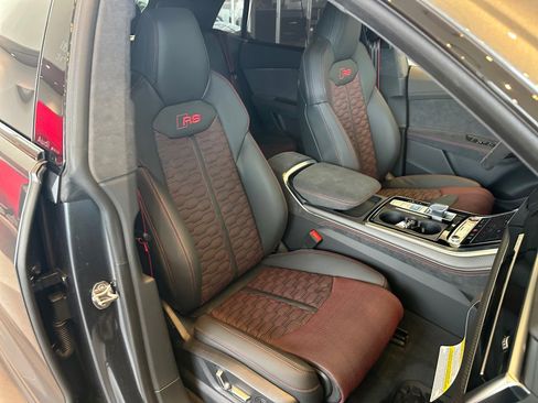 New 2026 Audi RS Q8 performance image 28