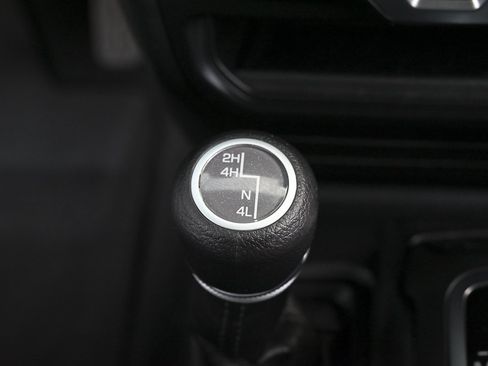 Used 2020 Jeep Wrangler Sport S image 28