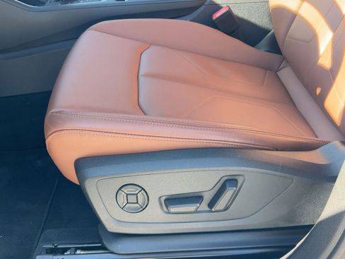 Certified 2025 Audi Q3 2.0T Premium w/ Convenience Package image 14