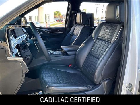 Certified 2024 Cadillac Escalade ESV V w/ Heavy-Duty Trailer Package AWD/4WD image 10