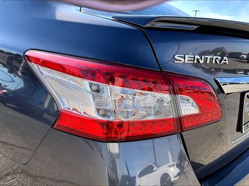 Used 2015 Nissan Sentra SR image 40