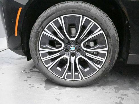 Used 2025 BMW X3 xDrive30i w/ Premium Package image 4