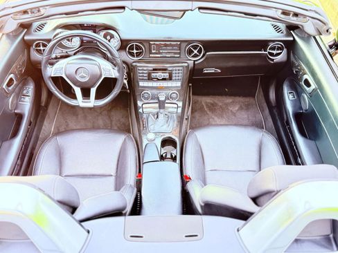 Used 2014 Mercedes-Benz SLK 350 image 15