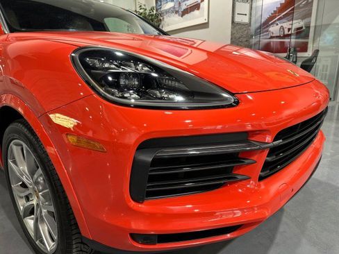 Used 2021 Porsche Cayenne Coupe AWD/4WD image 17