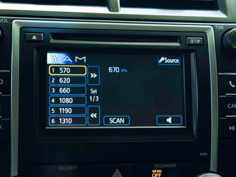 Used 2013 Toyota Camry SE FWD image 28