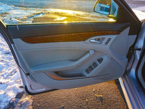 Used 2010 Cadillac CTS Luxury image 26