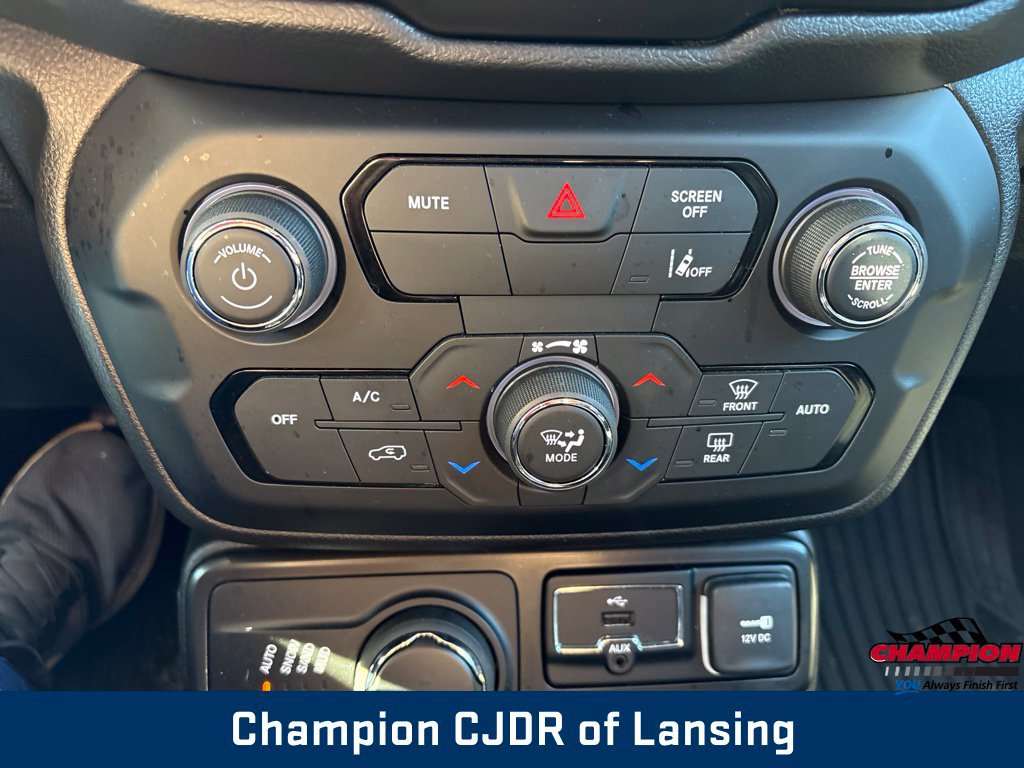 Used 2021 Jeep Renegade Limited AWD/4WD image 23