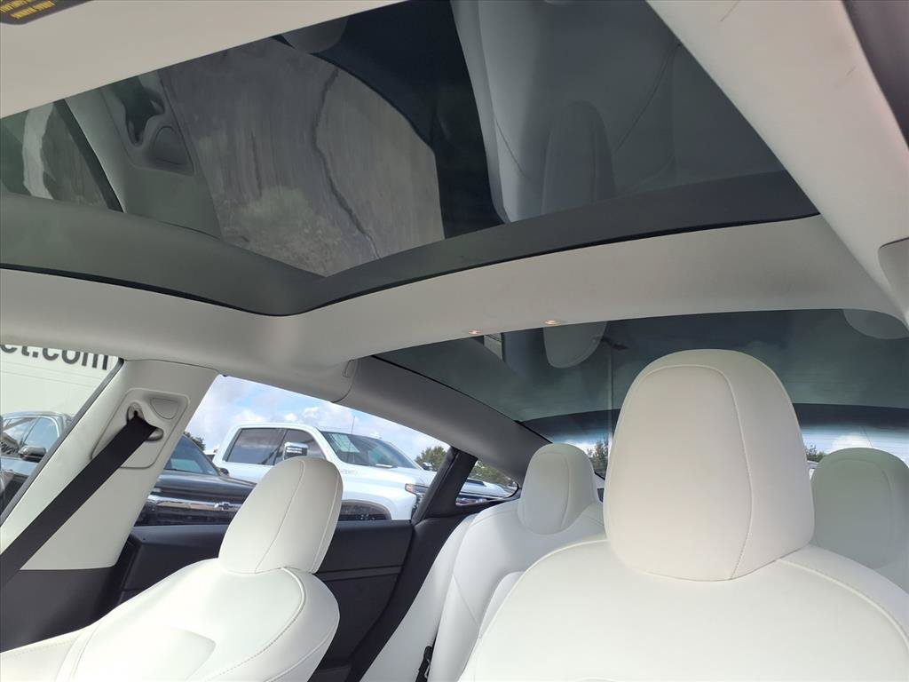 Used 2021 Tesla Model 3 Standard Range Plus RWD image 18