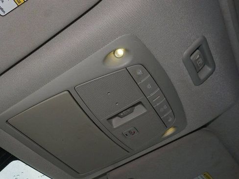 Used 2020 Nissan Pathfinder Platinum image 33