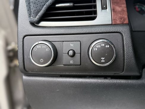 Used 2007 Chevrolet Avalanche LTZ w/ LTZ Preferred Equipment Group image 30