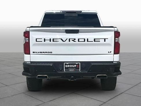 Used 2021 Chevrolet Silverado 1500 LT Trail Boss w/ Convenience Package II AWD/4WD image 4