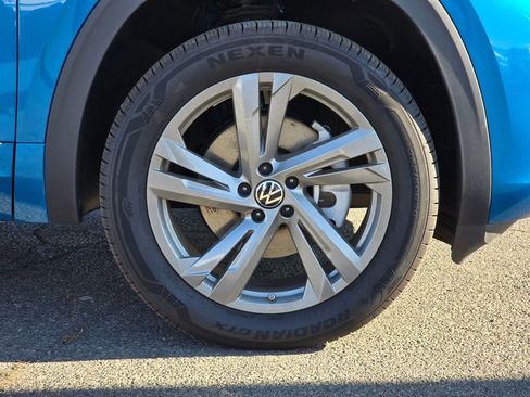 New 2024 Volkswagen Atlas Cross Sport SEL R-Line AWD/4WD image 9