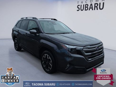 Used 2025 Subaru Forester Premium AWD/4WD image 7