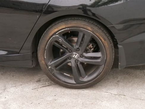 Used 2022 Honda Accord Sport image 6