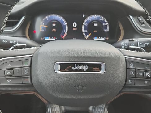 New 2025 Jeep Grand Cherokee L Laredo w/ Luxury Tech Group I image 20