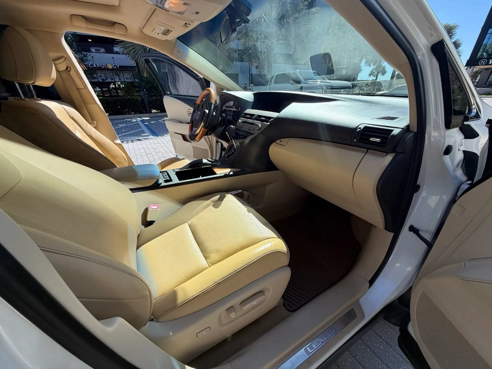 Used 2014 Lexus RX 450h FWD image 18