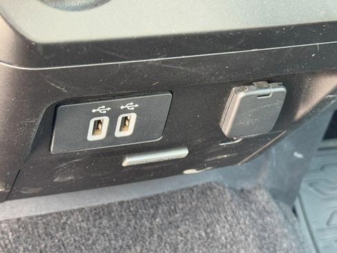 Used 2017 Ford F150 XLT w/ Equipment Group 301A Mid AWD/4WD image 21