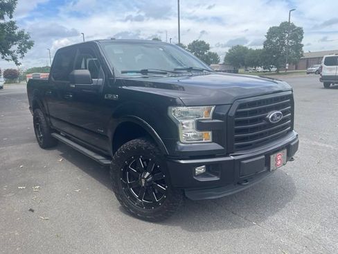 Used 2015 Ford F150 XLT w/ Equipment Group 302A Luxury AWD/4WD image 6