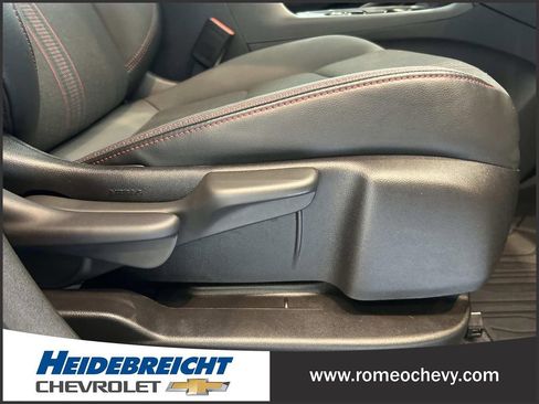Certified 2022 Chevrolet Equinox RS w/ LPO, Floor Liner Package image 34