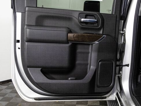 Used 2022 GMC Sierra 2500 SLE w/ SLE Value Package; image 30