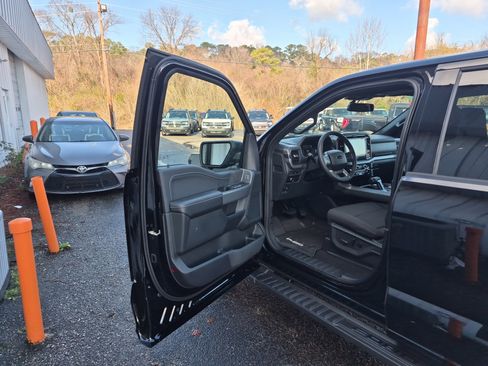 New 2025 Ford F150 XLT w/ Equipment Group 302A MID image 10