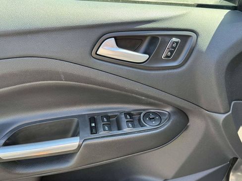 Used 2013 Ford Escape SE FWD image 17