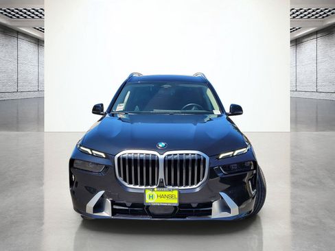 Used 2025 BMW X7 xDrive40i AWD/4WD image 4