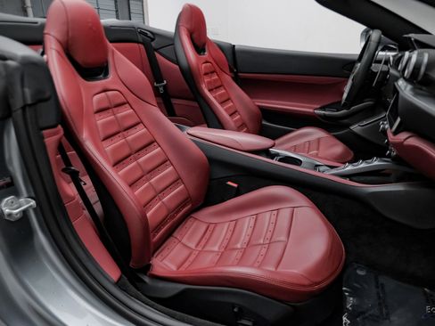 Used 2019 Ferrari Portofino image 63