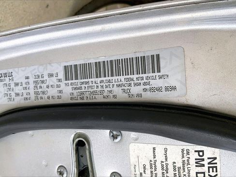 Used 2017 RAM 1500 Classic SLT image 8